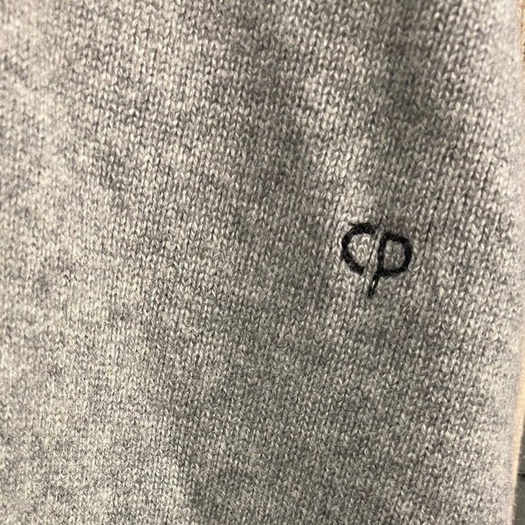 100% Cashmere Chinti & Parker Relaxed Colorblock Crew. L. Beige, Gray, Black. - Picture 5 of 13